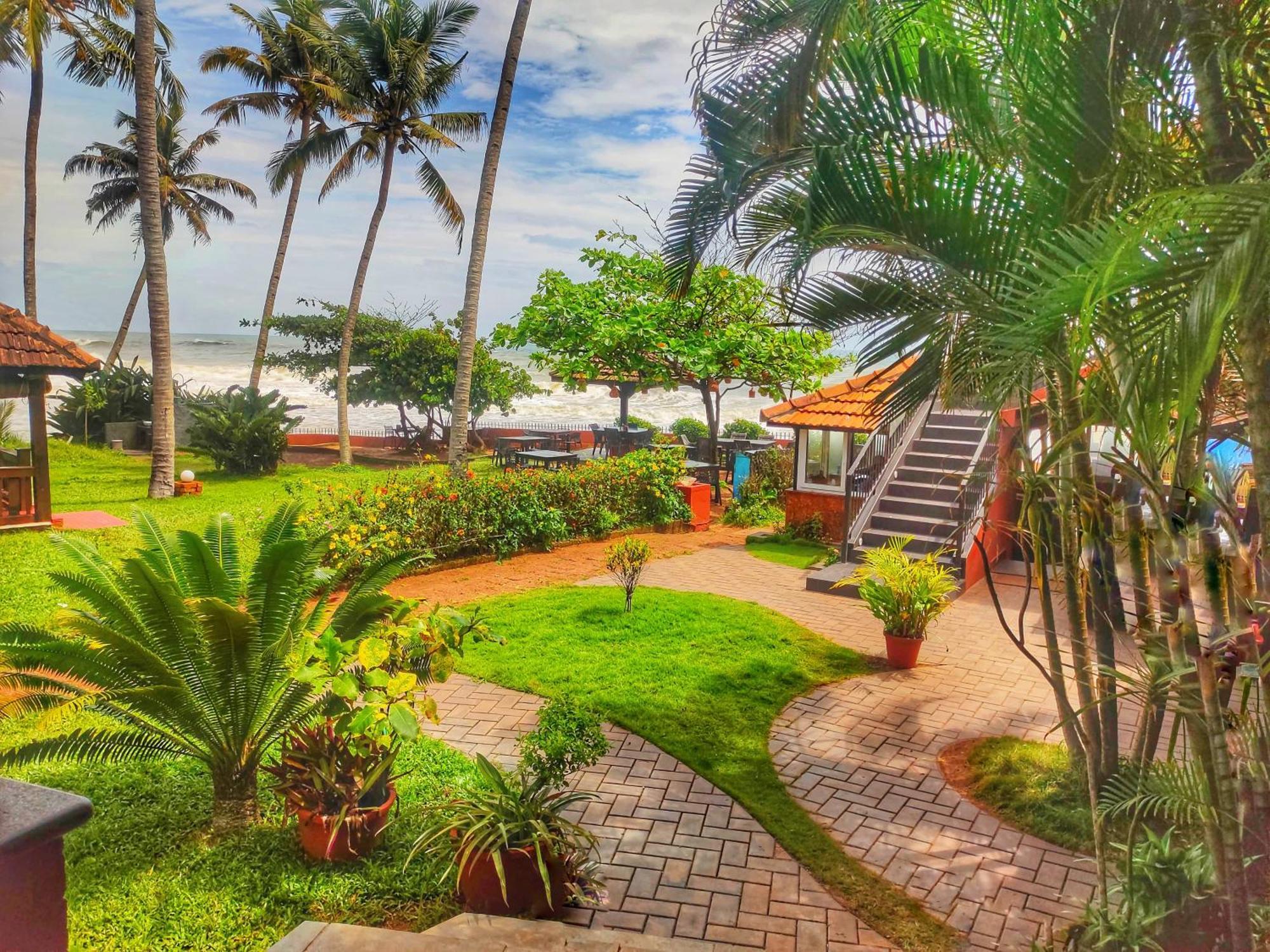 Blue Water Beach Resort Varkala Zewnętrze zdjęcie